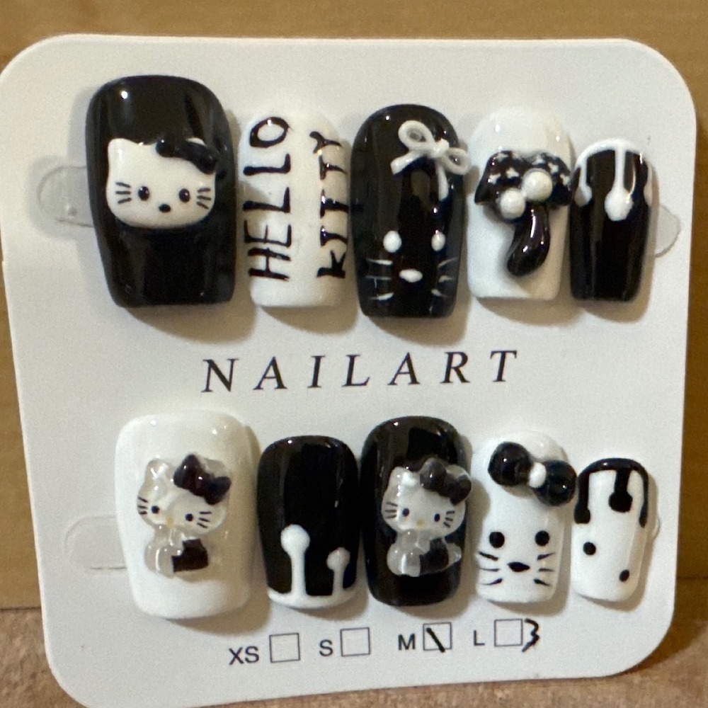 Hello Kitty Press On Nails Black White 3D Nail Art Medium Set Sanrio Y2K Style